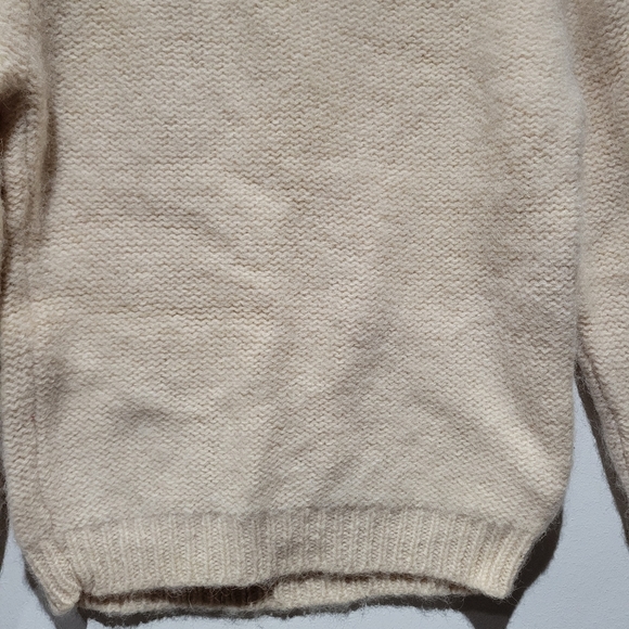 Alpaca Sweater - Picture 8 of 8